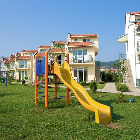 Nushev Hotel Sveti Vlas Eksteriør billede