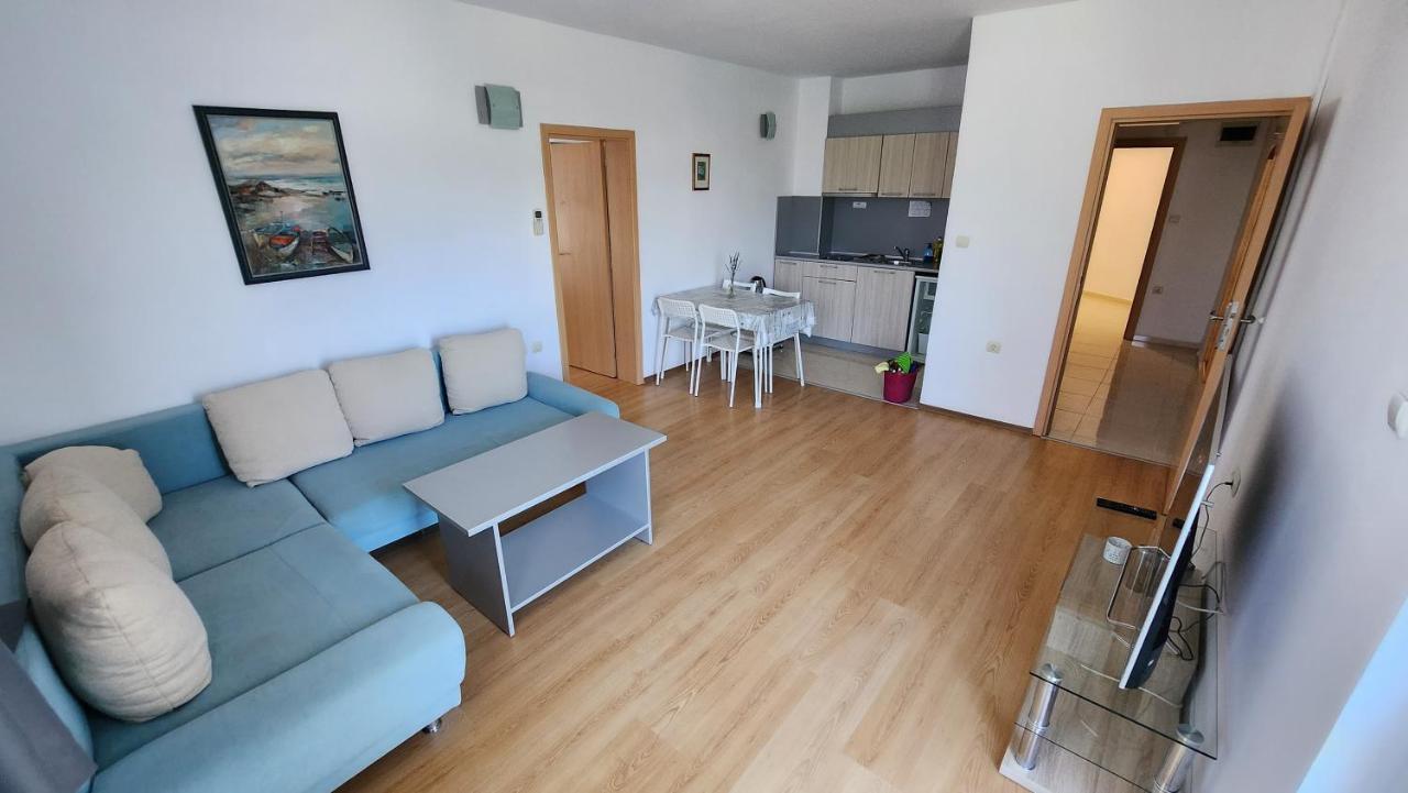 Nushev Hotel Sveti Vlas Eksteriør billede