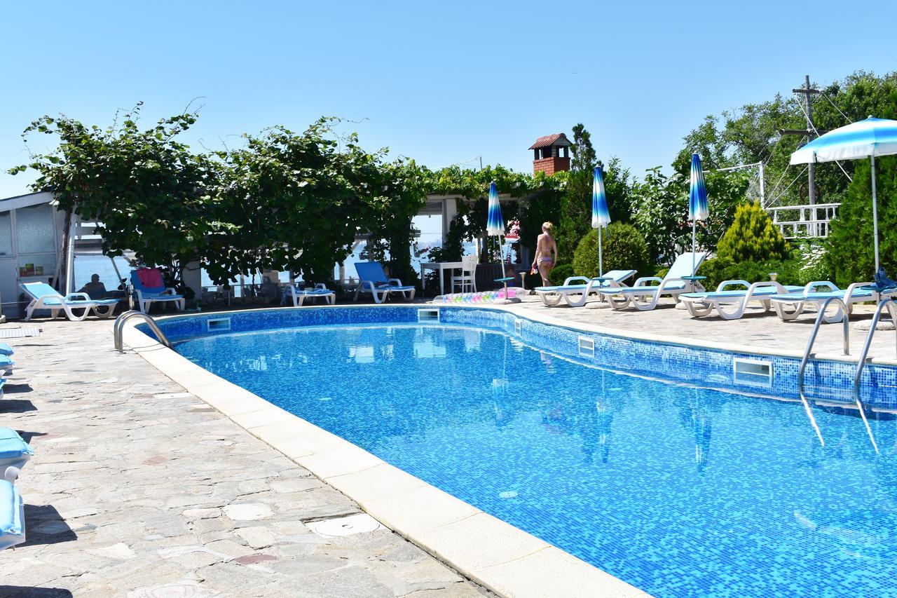 Nushev Hotel Sveti Vlas Eksteriør billede
