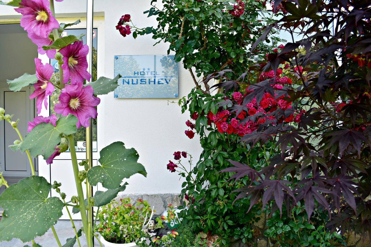Nushev Hotel Sveti Vlas Eksteriør billede