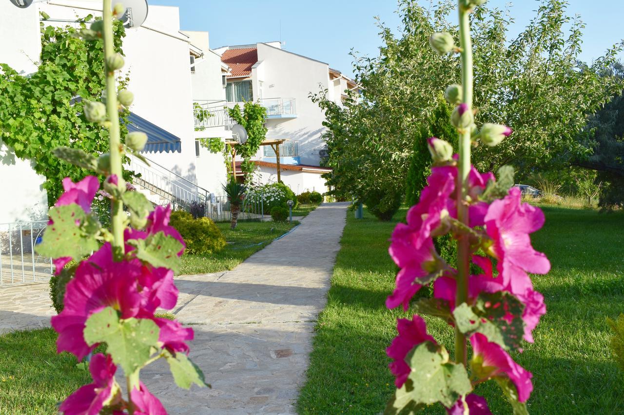 Nushev Hotel Sveti Vlas Eksteriør billede